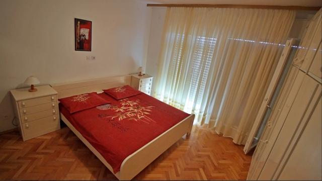 Chorvátsko - Omiš - Duće - Apartmány Gašpar - apartmán 1/6 - sp