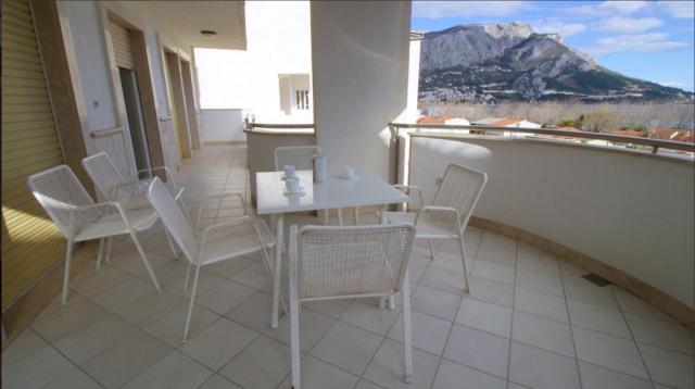 Chorvátsko - Omiš - Duće - Apartmány Gašpar - apartmán 1/6 - ba