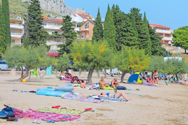 Chorvátsko - Omiš - pláž
