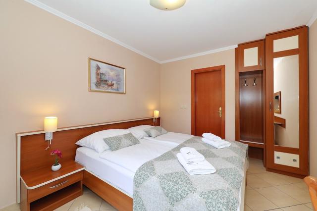 Chorvátsko - Biograd na Moru - San Antonio Resort - dvojlôžková
