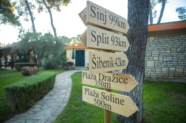 Chorvátsko - Biograd na Moru - San Antonio Resort - areál