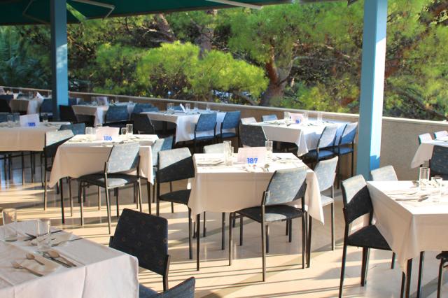 Chorvátsko - Baško Polje - Hotel Alem - terasa
