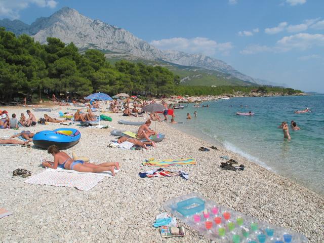 Chorvátsko - Baško Polje - Hotel Alem - pláž