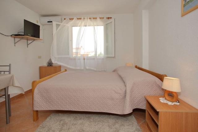 Chorvátsko - ostrov Nin - Nin - apartmánový dom Sabun - štúdio 