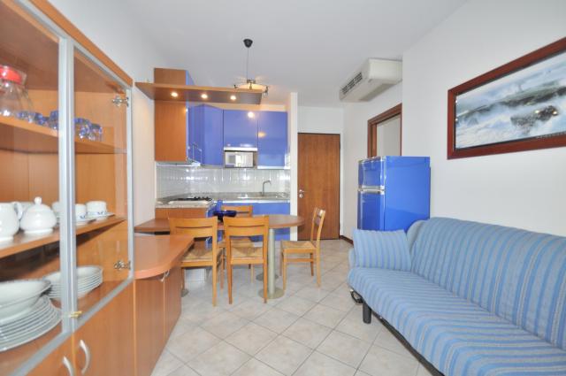Taliansko-Bibione-apartmány Eurostar- B3+2 obývacia miestnosť