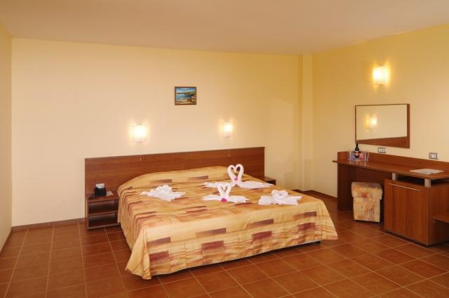 Bulharsko - Primorsko - Hotel Plamena Palace - izba