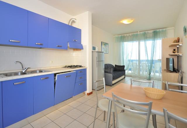 Taliansko-Bibione-Spiaggia-Villa Mara-kuchyňa v apartmáne C