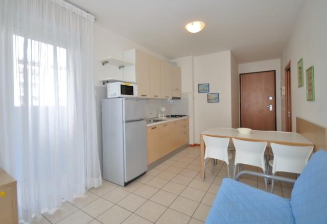 Taliansko-Bibione-Spiaggia-Villa Mara-kuchyňa v apartmáne C1