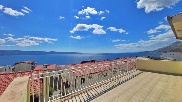 Chorvátsko - Omiš - Nemira - Vila Marko - apartmán 1/6(+2) - te