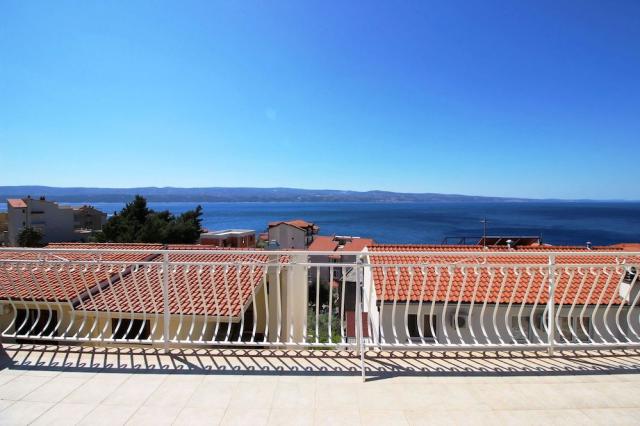 Chorvátsko - Omiš - Nemira - Vila Marko - apartmán 1/6(+2) - vý