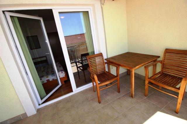 Chorvátsko - Omiš - Nemira - Vila Marko - štúdio 1/2 - balkón