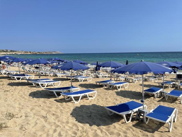 Cyprus - Ayia Napa - pláž v letovisku
