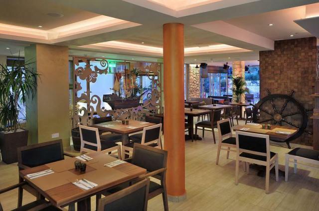Cyprus - Ayia Napa - Nelia Gardens - raňajková reštaurácia