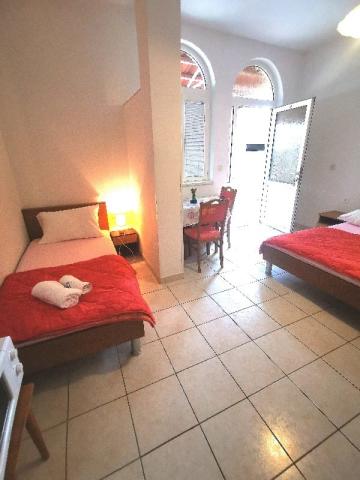 Chorvátsko - Biograd na Moru - apartmány Stipe - štúdio 1/2+1 p