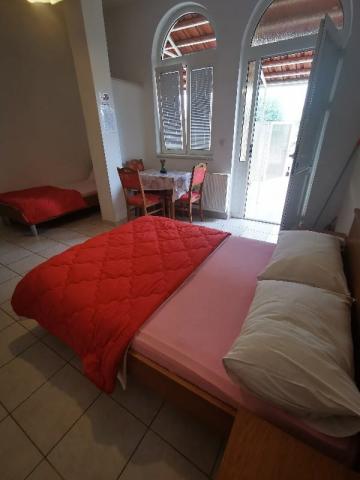 Chorvátsko - Biograd na Moru - apartmány Stipe - štúdio 1/2+1 p