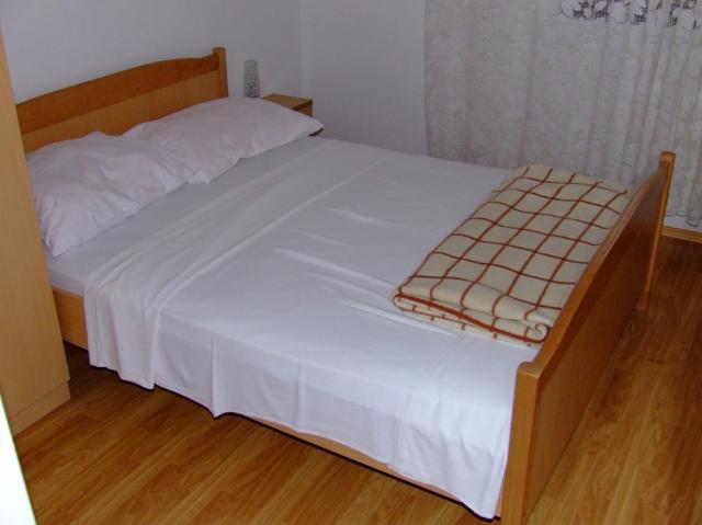 Chorvátsko - Biograd na Moru - apartmány Stipe - manželské lôžk