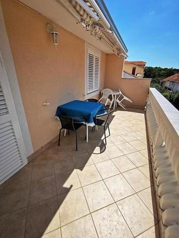 Chorvátsko - Biograd na Moru - apartmány Stipe - posedenie