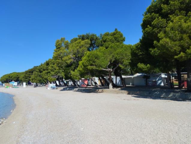 Chorvátsko - Biograd na Moru - apartmány Stipe - pláž