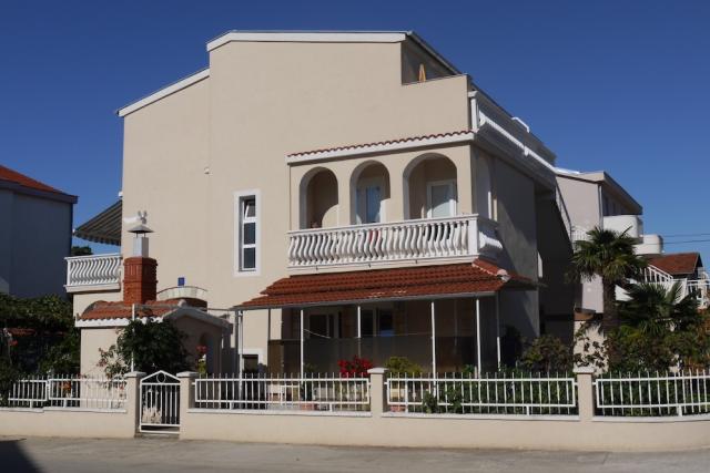 Chorvátsko - Biograd na Moru - apartmány Stipe - dom