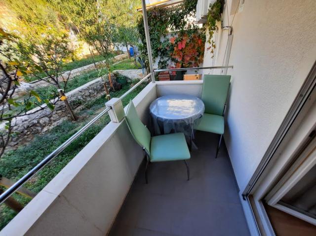 Chorvátsko - Baška Voda - Villa Manda - posedenie