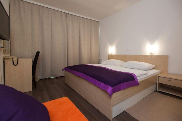Chorvátsko - Selce - hotel Slaven - izba Standard orientovaná n
