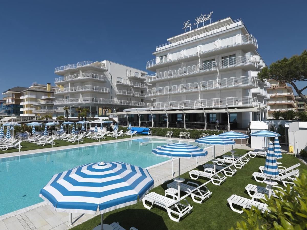 Taliansko - Lido di Jesolo - hotel Le Soleil - bazén