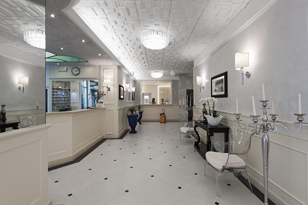 Taliansko-Lido di Jesolo-hotel Le Soleil-recepcia