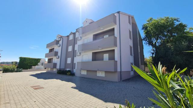 Chorvátsko - Vodice - Srima - apartmány Poseidon - dom