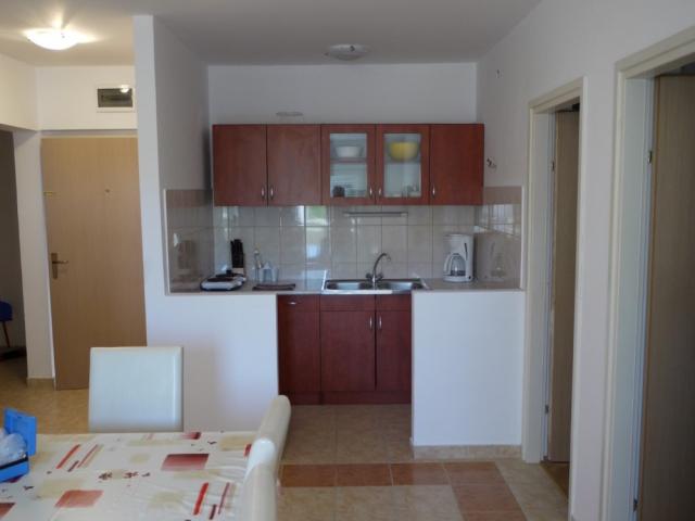 Chorvátsko - Vodice - Srima - apartmány Poseidon - kuchynský kú