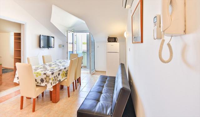 Chorvátsko - Vodice - Srima - apartmány Poseidon - denná miestn