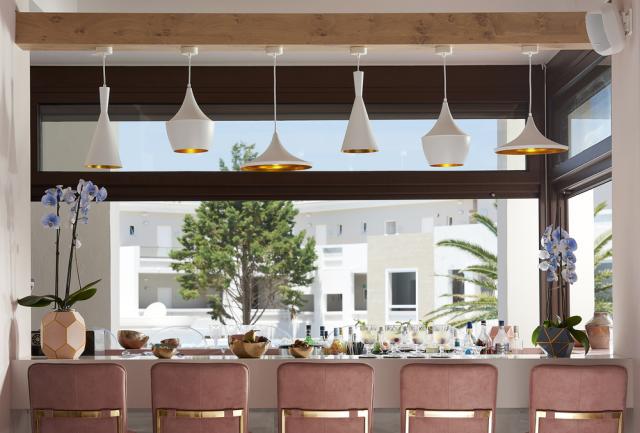 Kréta - Georgioupolis - Mythos Palace Resort & Spa - hlavný bar