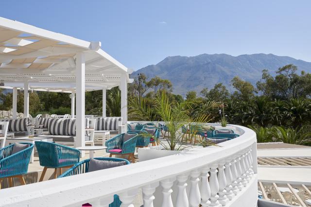 Kréta - Georgioupolis - Mythos Palace Resort & Spa - hlavný bar