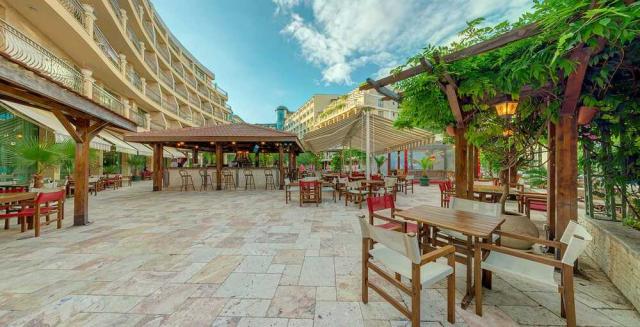 Bulharsko - Slnečné pobrežie - hotel Mena Palace - reštaurácia