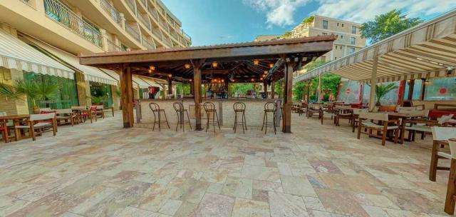 Bulharsko - Slnečné pobrežie - hotel Mena Palace - reštaurácia