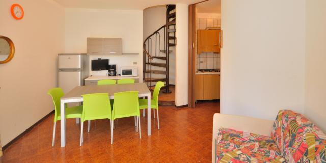 Taliansko-Bibione-apartmány Tivoli-obývacia miestnosť