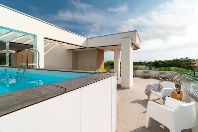 Taliansko-Bibione-rezidencia Iris Suite-bazén