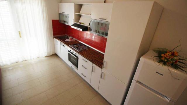 Chorvátsko - Omiš - Duće - apartmánový dom Iko - apartmán A2 + 