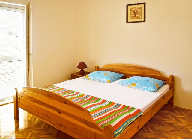 Chorvátsko - Omiš - Duće - apartmánový dom Iko - apartmán C6