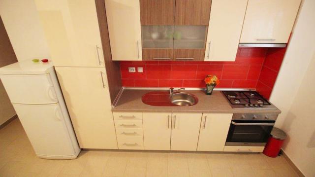 Chorvátsko - Omiš - Duće - apartmánový dom Iko - apartmán A2 + 