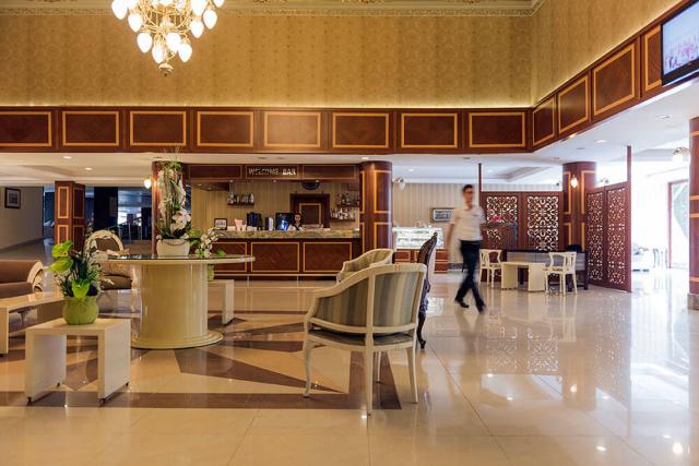 Turecko - Side - hotel Club Nena - welcome bar
