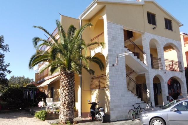 Chorvátsko - Vodice - Srima - apartmány Dane - dom