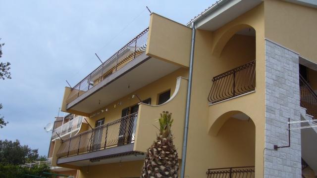 Chorvátsko - Vodice - Srima - apartmány Dane - dom