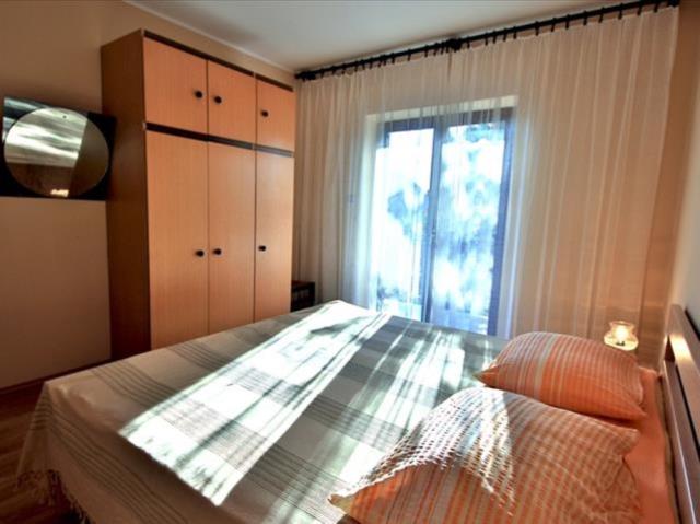 Chorvátsko - Vodice - Srima - apartmány Dane - spálňa