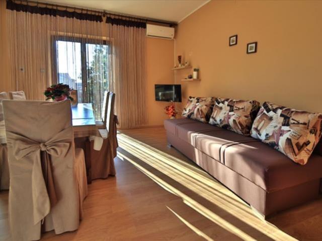 Chorvátsko - Vodice - Srima - apartmány Dane - denná miestnosť