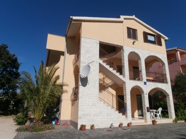 Chorvátsko - Vodice - Srima - apartmány Dane - dom