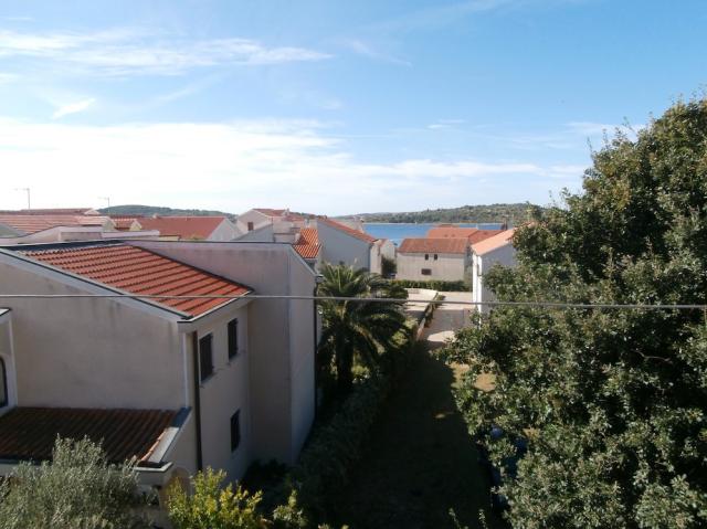 Chorvátsko - Vodice - Srima - apartmány Dane -  výhľad z terasy