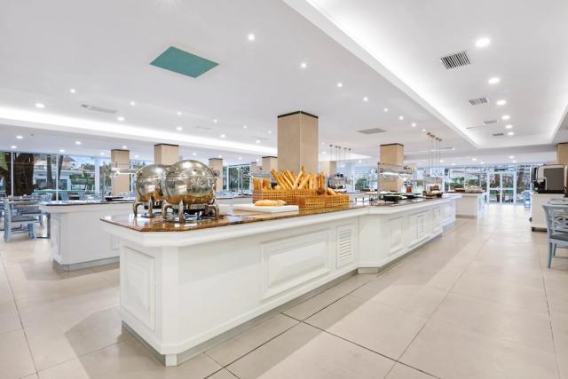 Mallorca - Port d'Alcudia - hotel Alua Boccaccio - reštaurácia