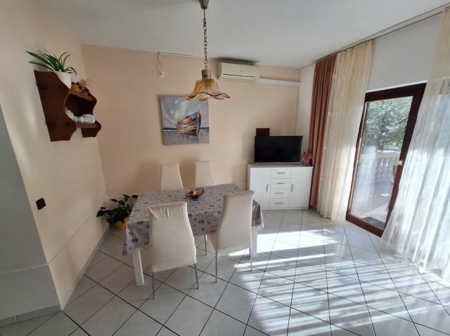 Chorvátsko - Vodice - Srima - Villa Boral - apartmán 1/2+2 - de