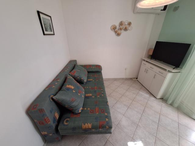 Chorvátsko - Vodice - Srima - apartmány Danu - dvojlôžkový apar