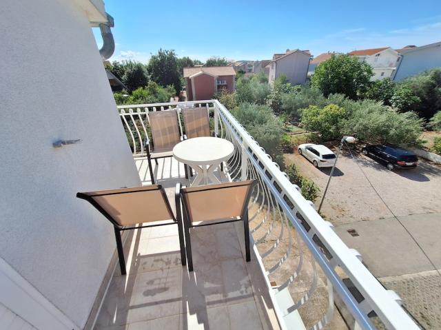Chorvátsko - Vodice - Srima - apartmány Danu - dvojlôžkový apar